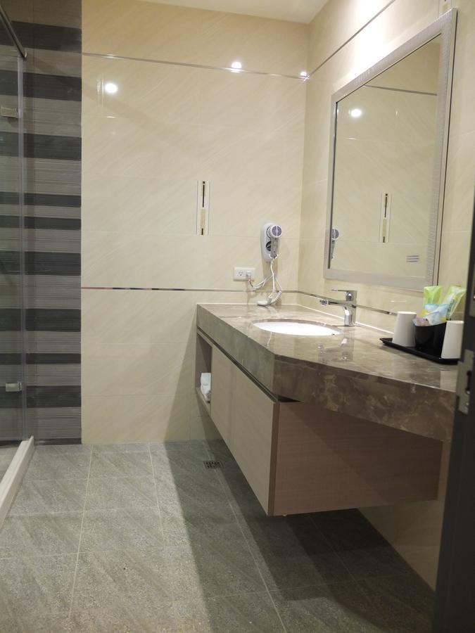Verygood Business Hotel Huatan Екстериор снимка