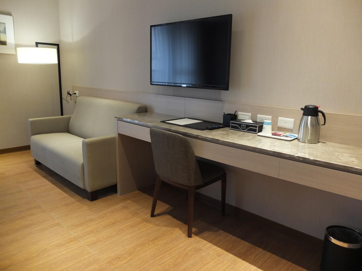 Verygood Business Hotel Huatan Екстериор снимка